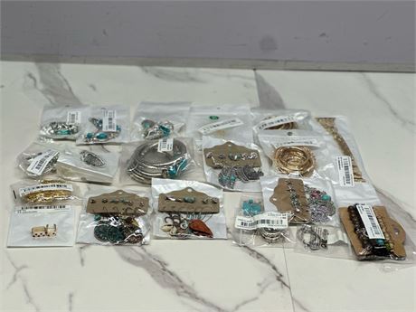 Bundle of Jewelry Pieces