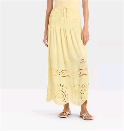 (M) Women's High-RIse Embroidered Eyelet Drop