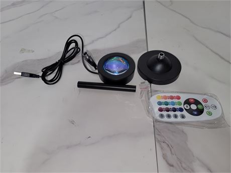 USB Rotatable LED Projector