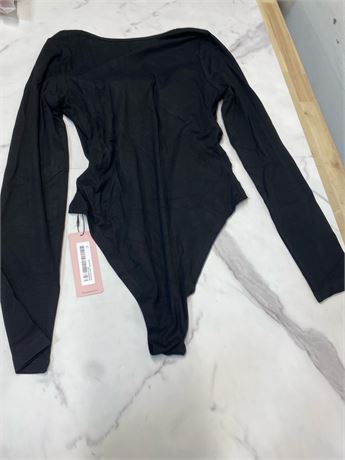 (M) Women's Open Back Long Sleeve T Shirt