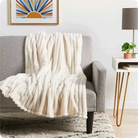 Ribbed Plush Throw Blanket -