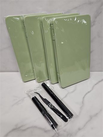 Lot of Cosmetic Tools and Cases