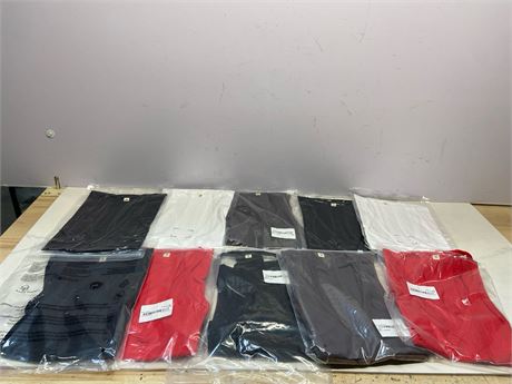 (S)- 10Count Women�s V Neck Tank Tops