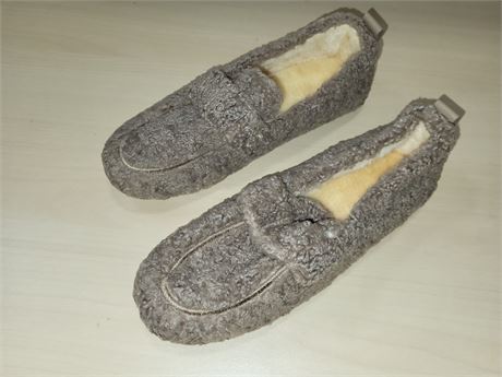 Fuzzy Gray Slippers