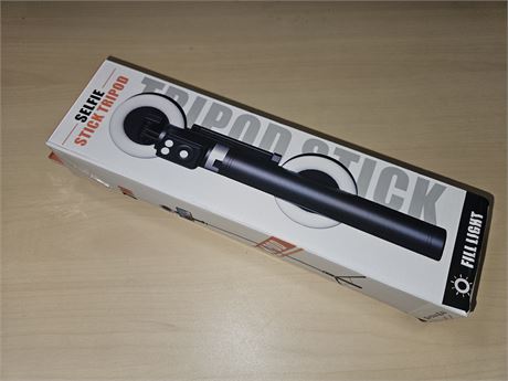Selfie Stick Tripod with Fill Light