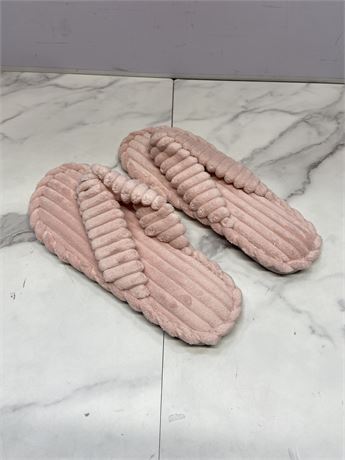 (Size11)Women’s Pink Plush Slippers