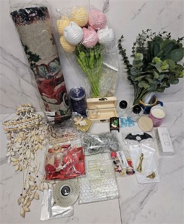 Bundle of Home Decor, Wind Chimes, Welcome