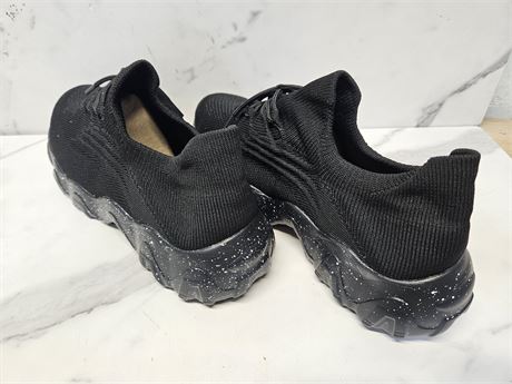 Size 41 Black Knit Sneakers
