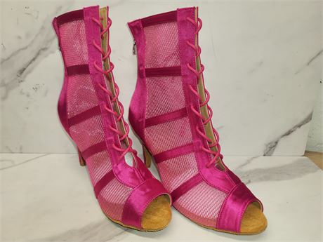 Size 9.5 Pink Mesh Lace-Up Heels