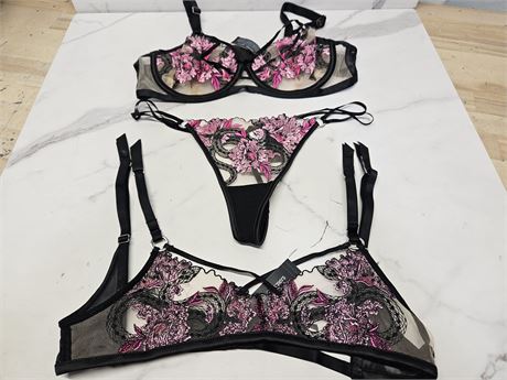 32D Floral Lingerie Set