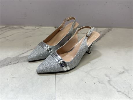 (Size11) Women’s Silver Slingback Heels