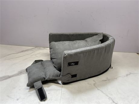 Gray Pet Car Seat