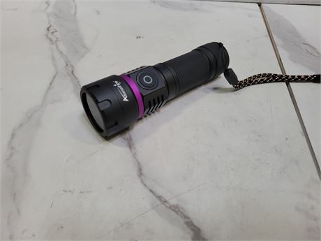 Vont LED Flashlight