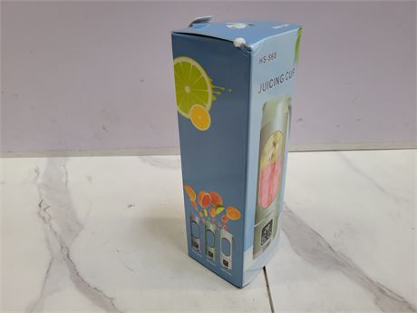 Portable Juicing Cup