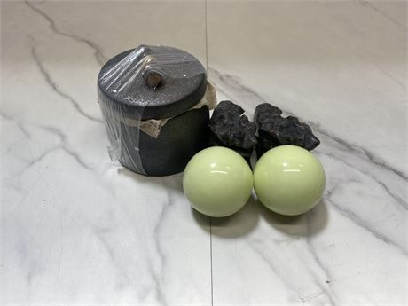 Decorative Item Lot